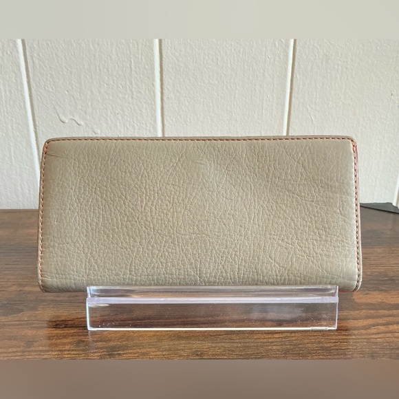 Rare HTF Bright Orange/White Marc By Marc Jacobs Leather Snap Bifold Wallet - Picture 2 of 4